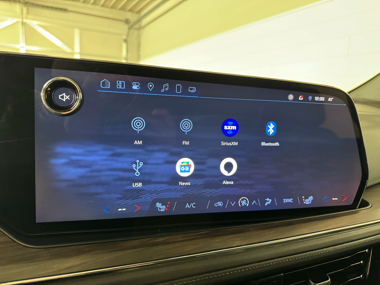 Chevrolet Suburban  2025