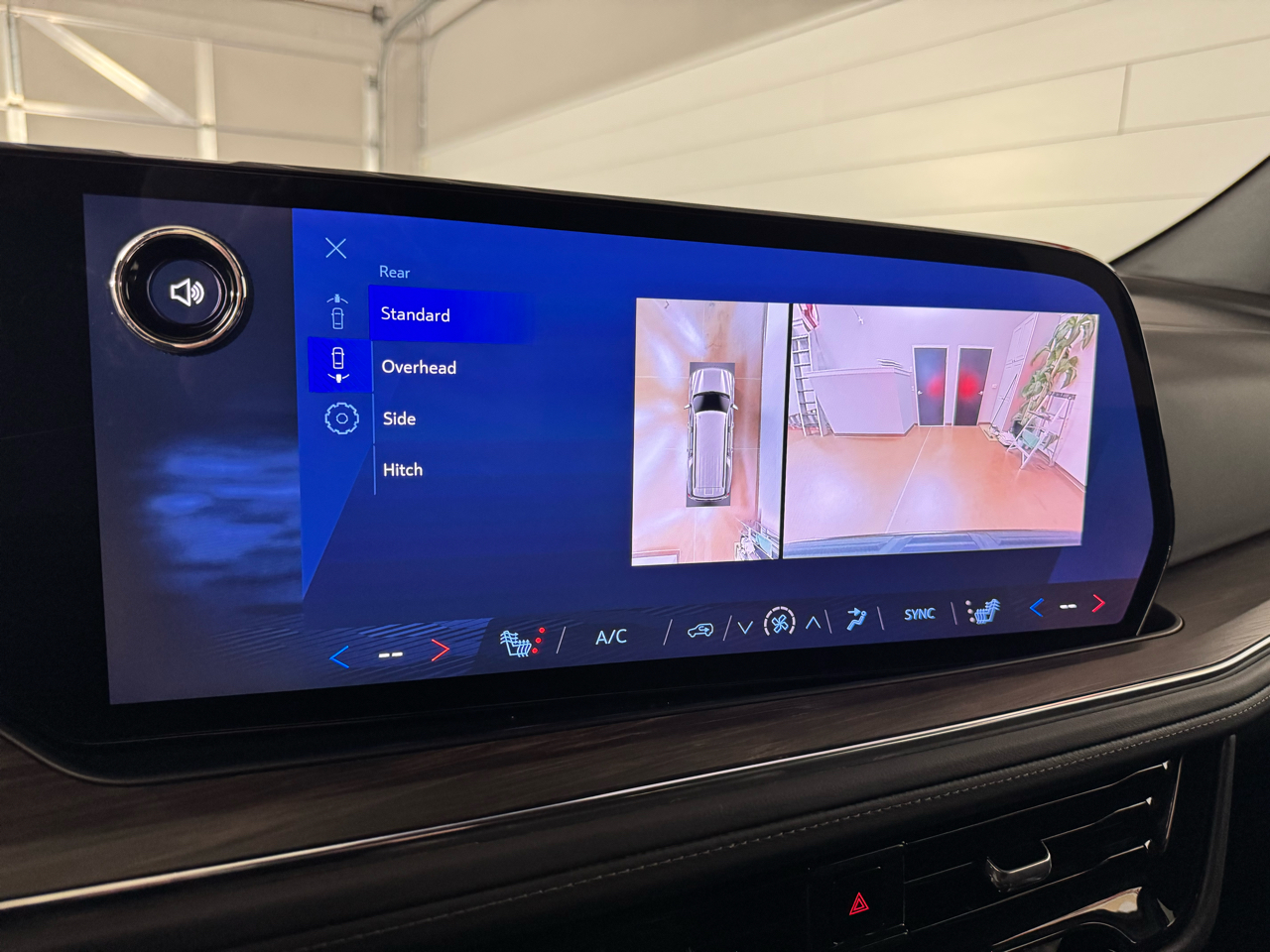 Chevrolet Suburban  2025