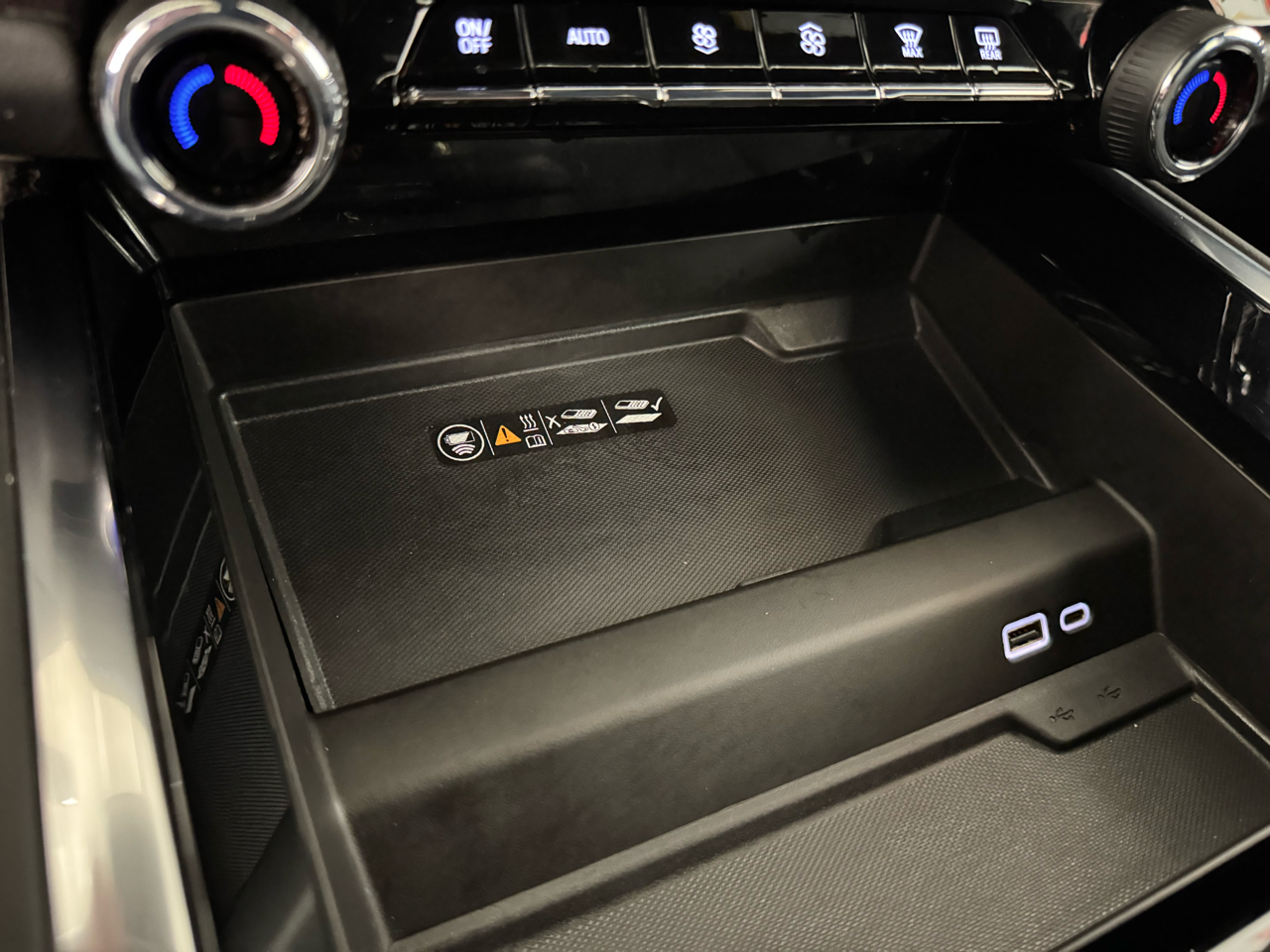 Chevrolet Suburban  2025