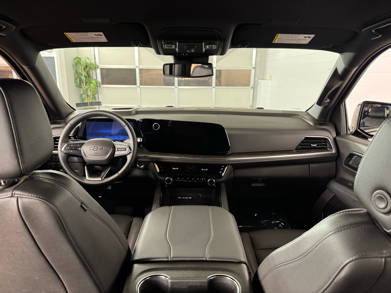 Chevrolet Suburban  2025