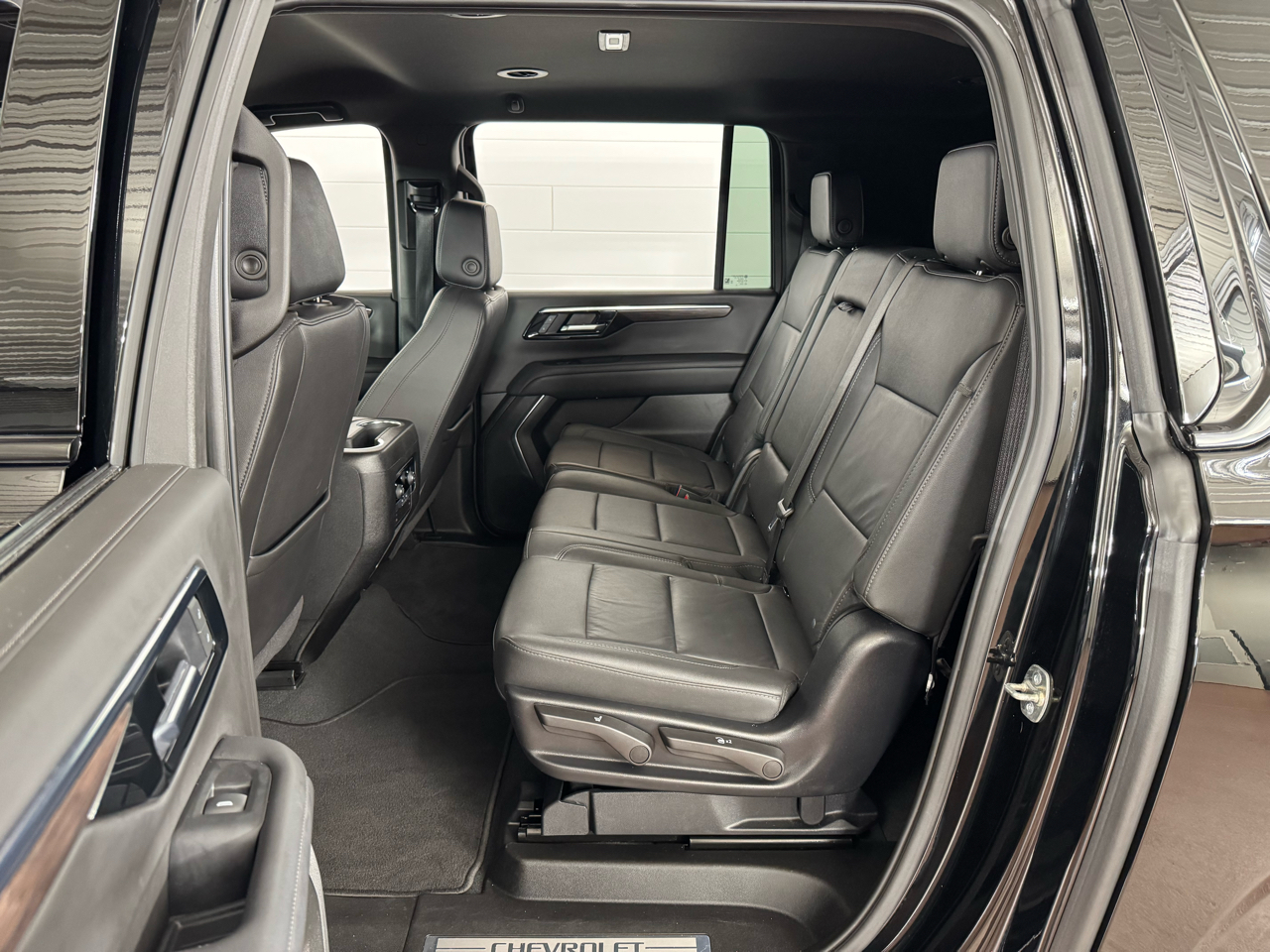 Chevrolet Suburban  2025