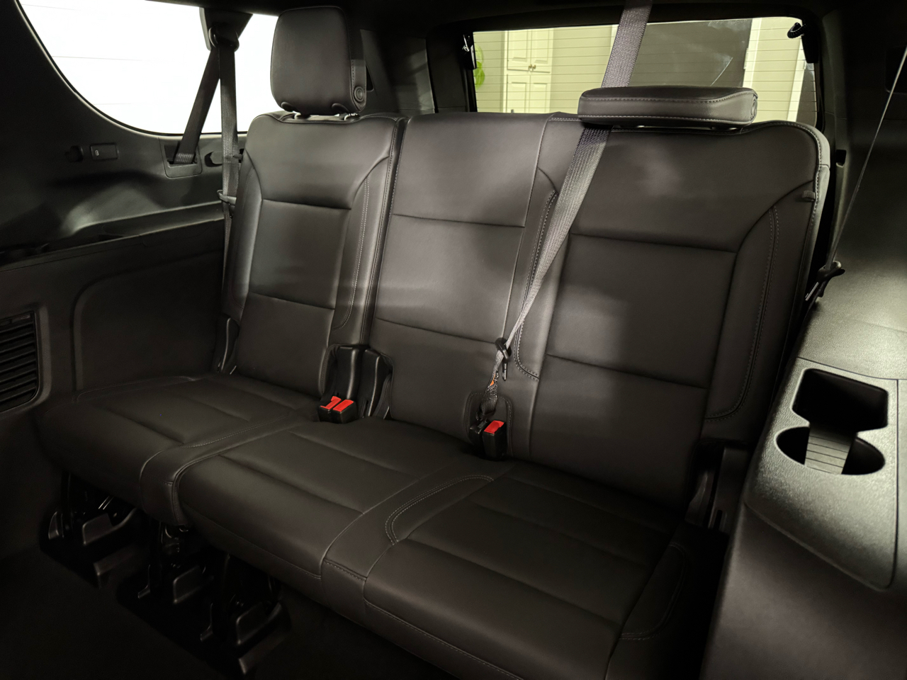 Chevrolet Suburban  2025