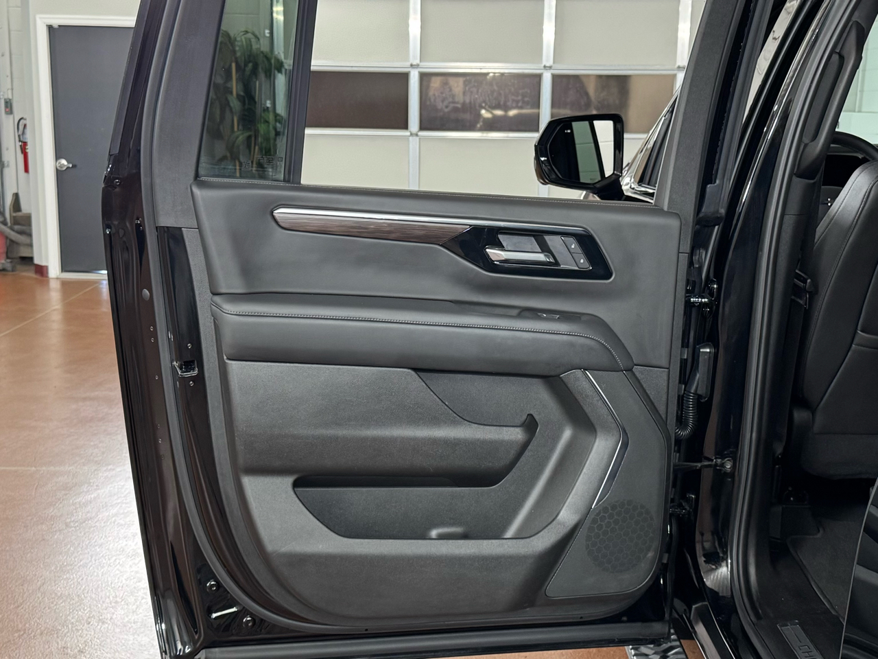 Chevrolet Suburban  2025