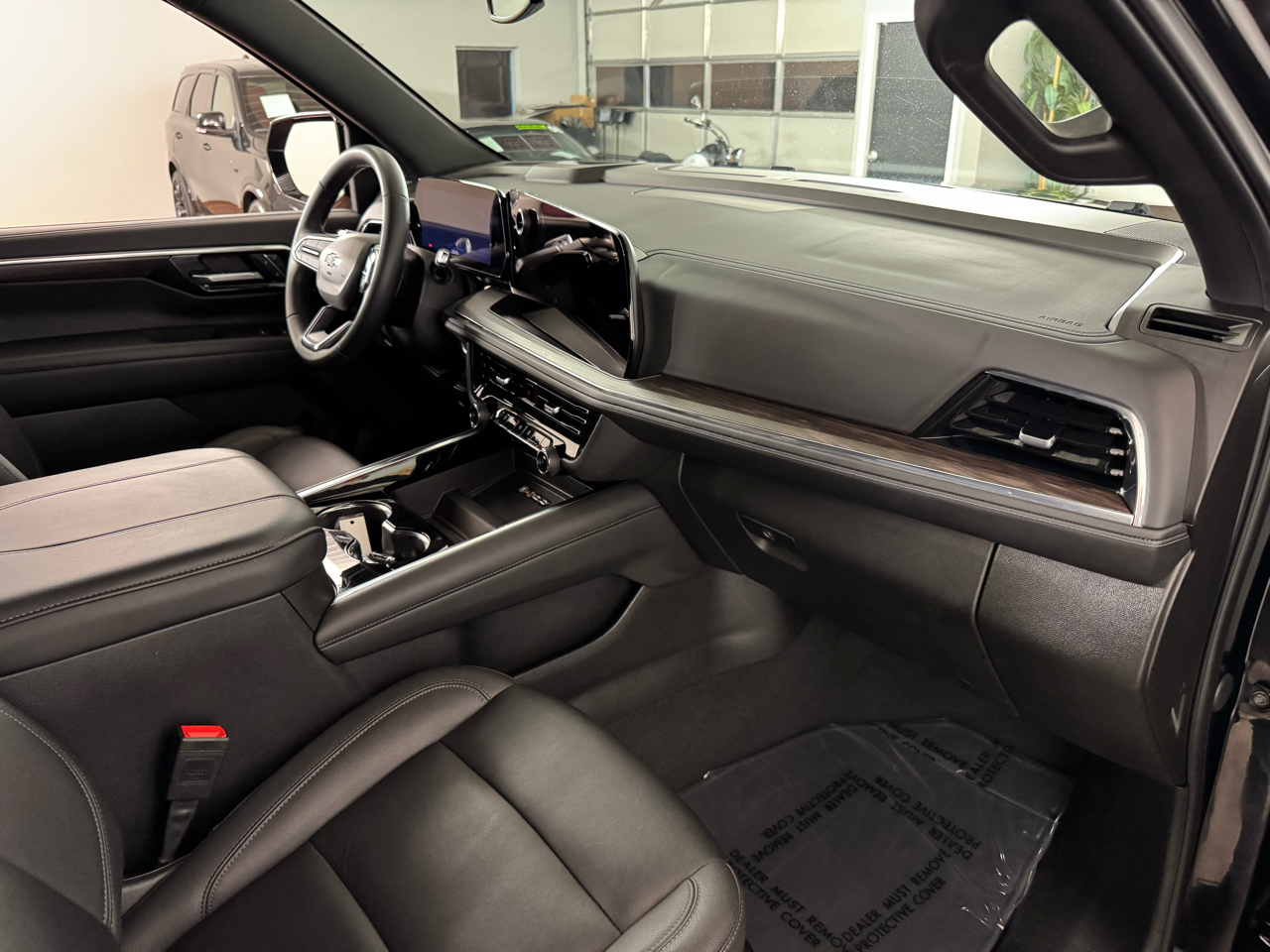 Chevrolet Suburban  2025