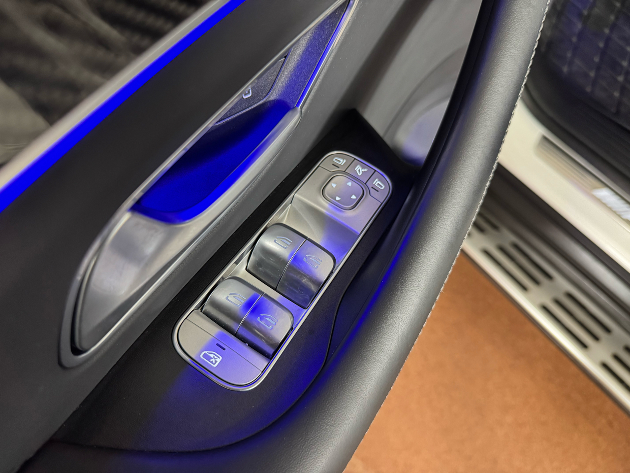 Mercedes-Benz GLS-Class  2024