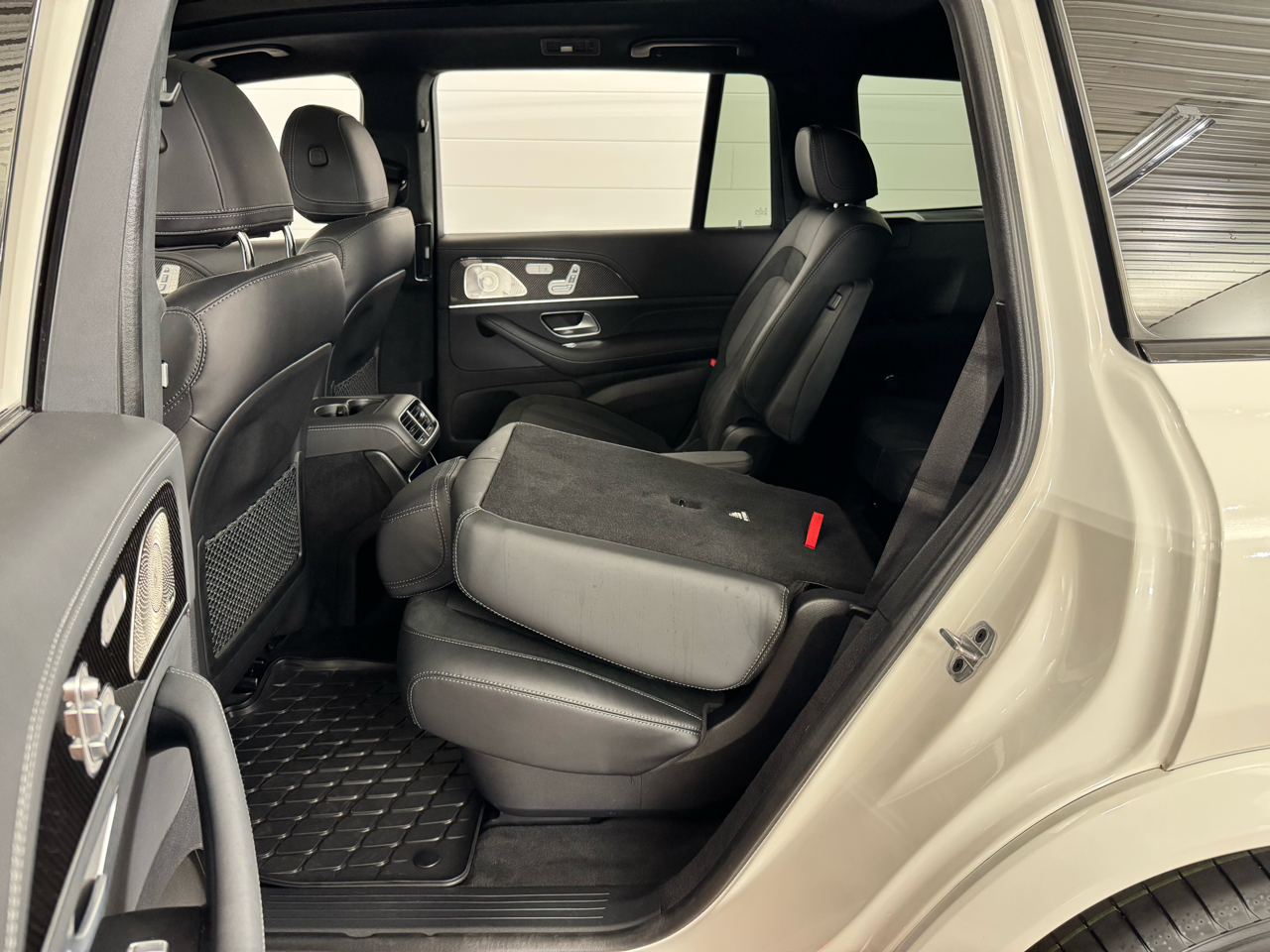 Mercedes-Benz GLS-Class  2024