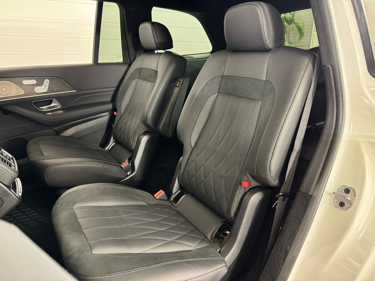 Mercedes-Benz GLS-Class  2024