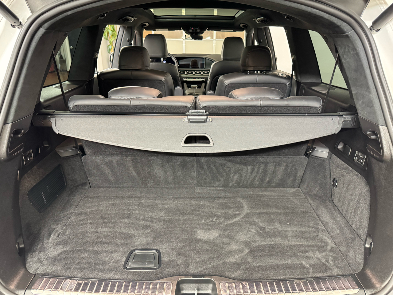 Mercedes-Benz GLS-Class  2024