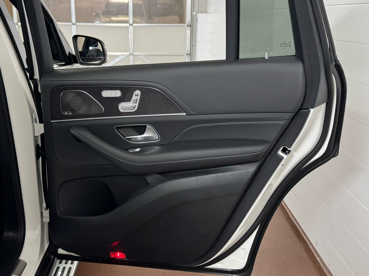 Mercedes-Benz GLS-Class  2024