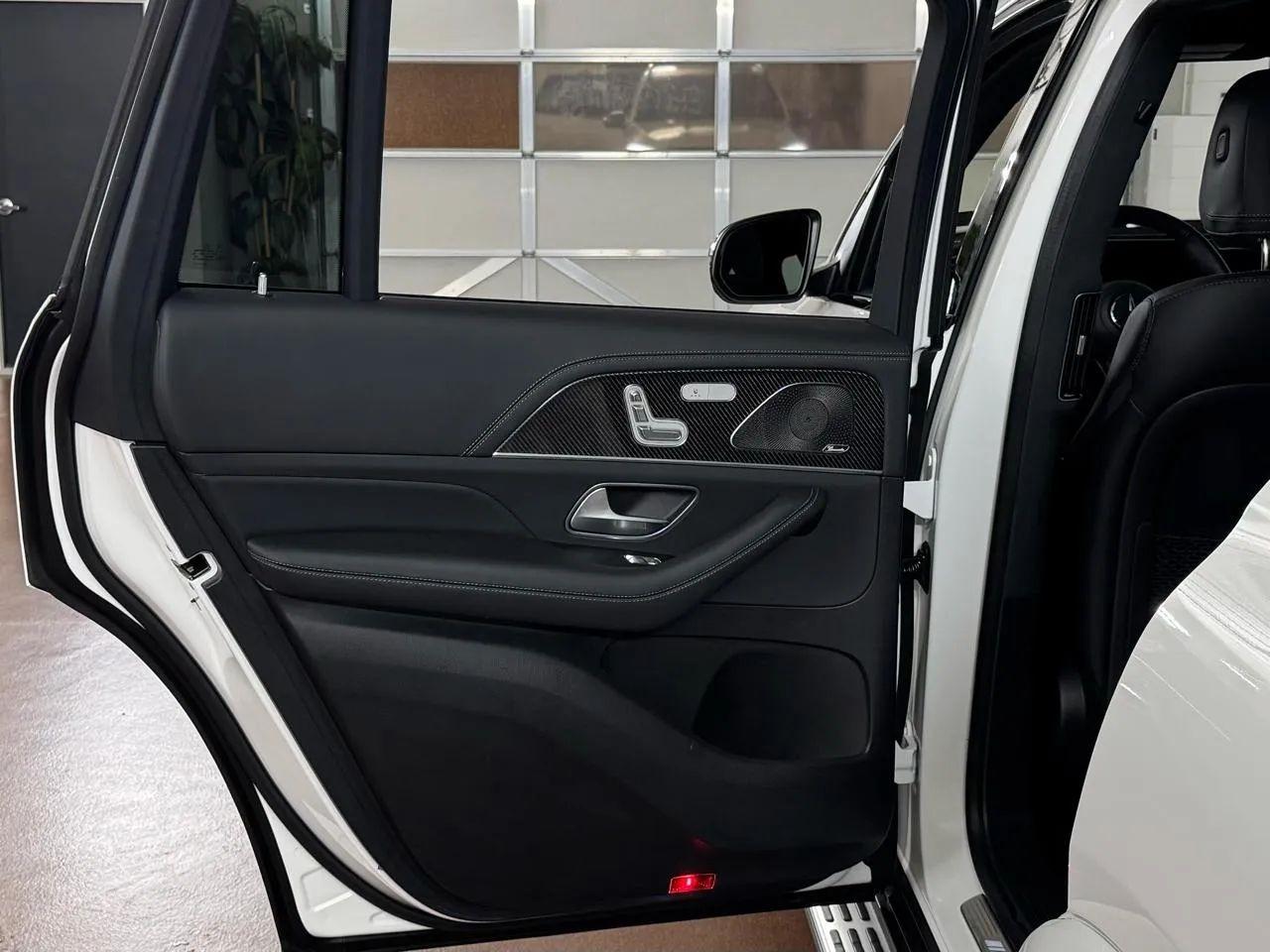 Mercedes-Benz GLS-Class  2024