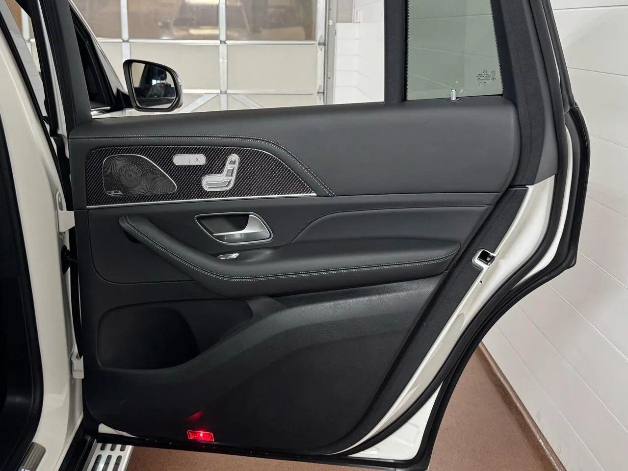 Mercedes-Benz GLS-Class  2024