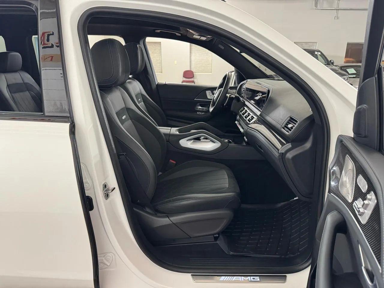Mercedes-Benz GLS-Class  2024