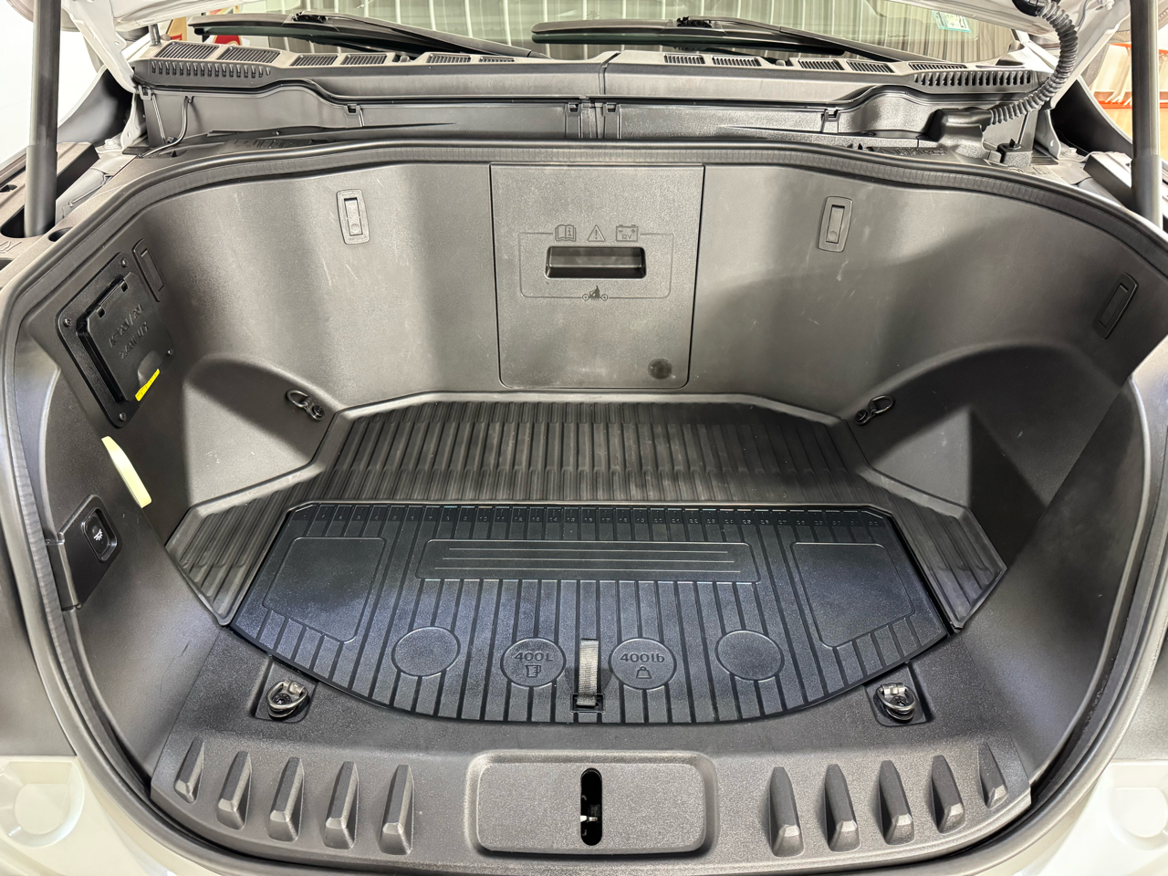 Ford F-150 Lightning  2023