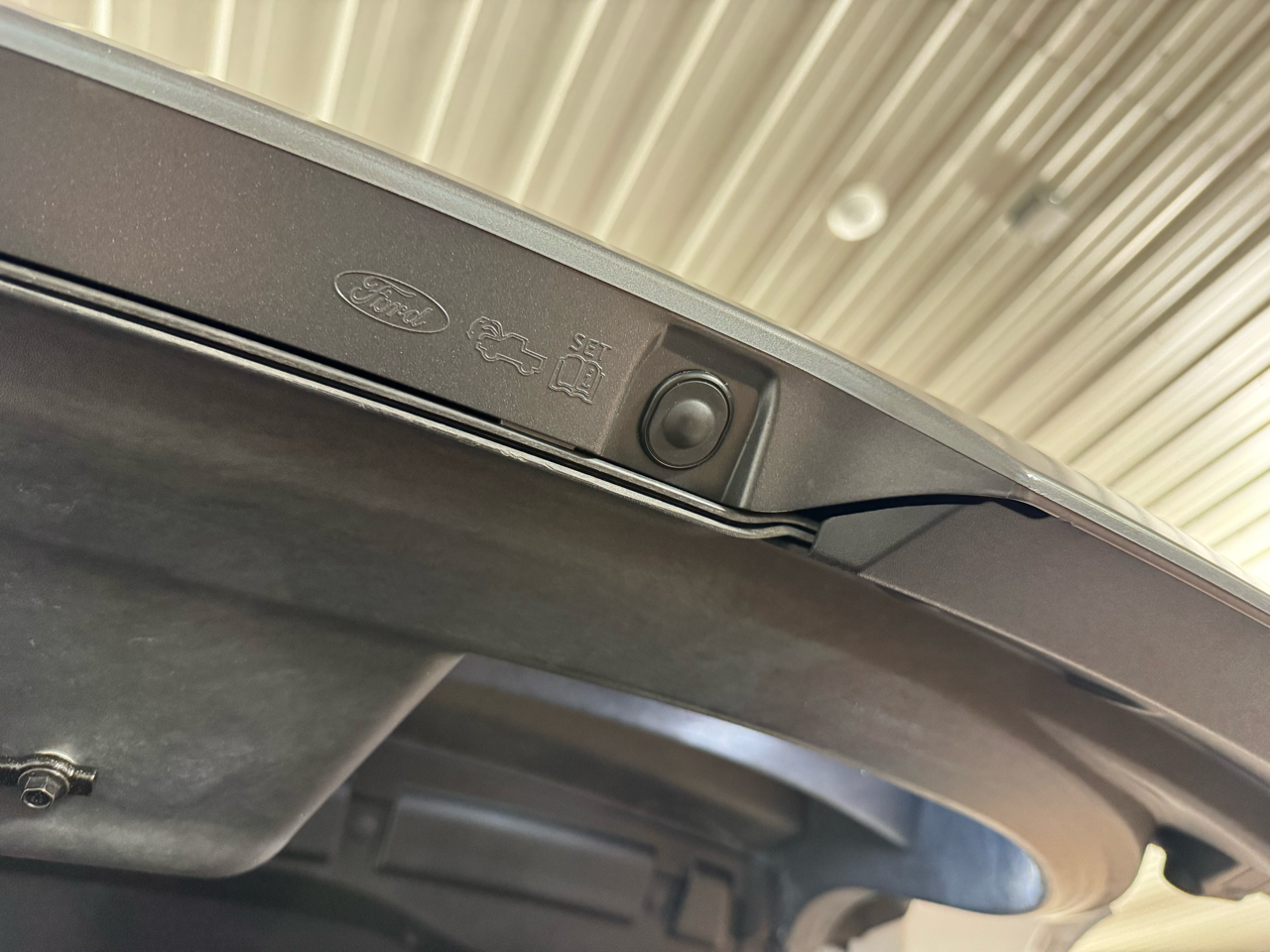 Ford F-150 Lightning  2023