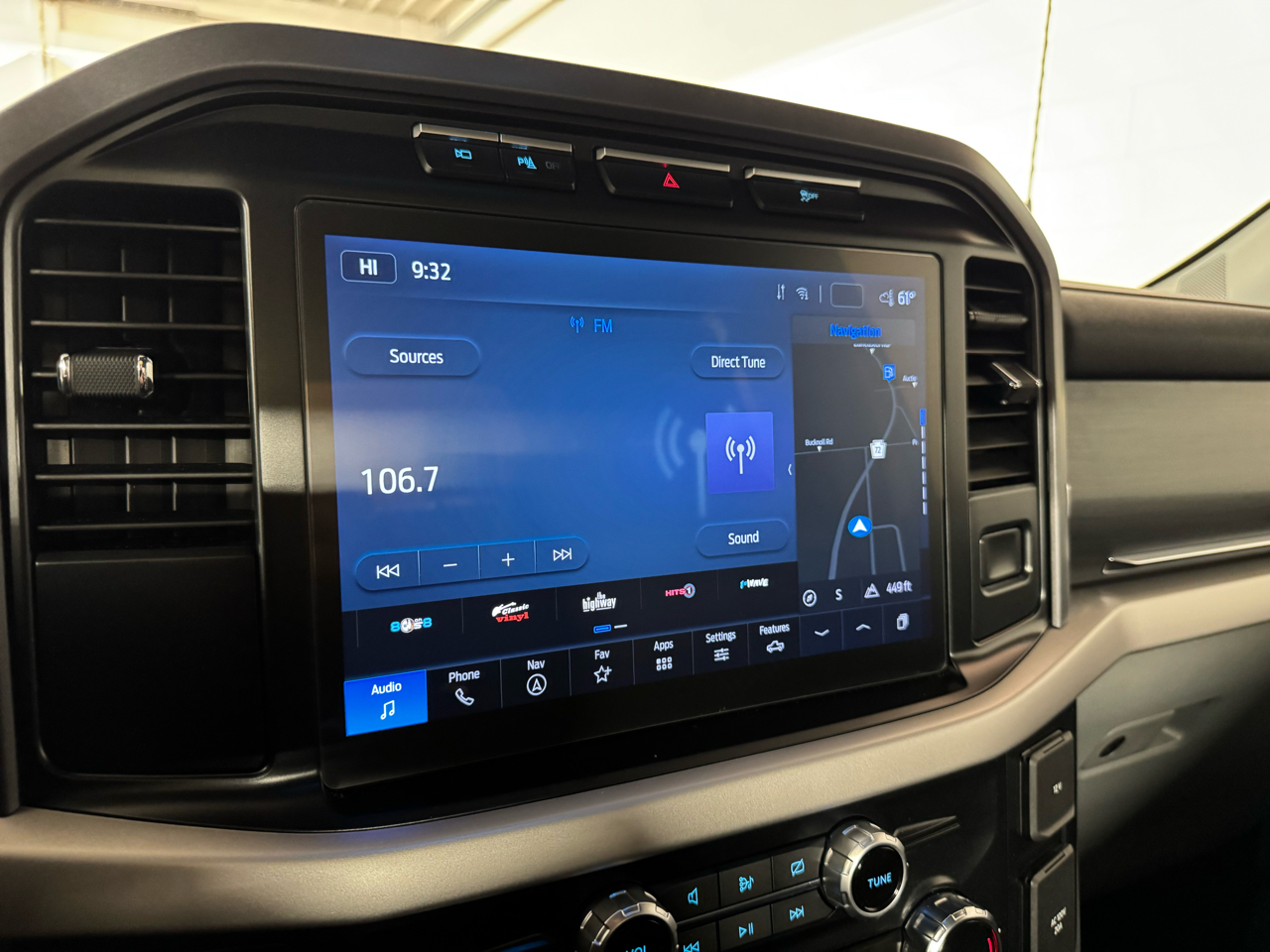 Ford F-150 Lightning  2023