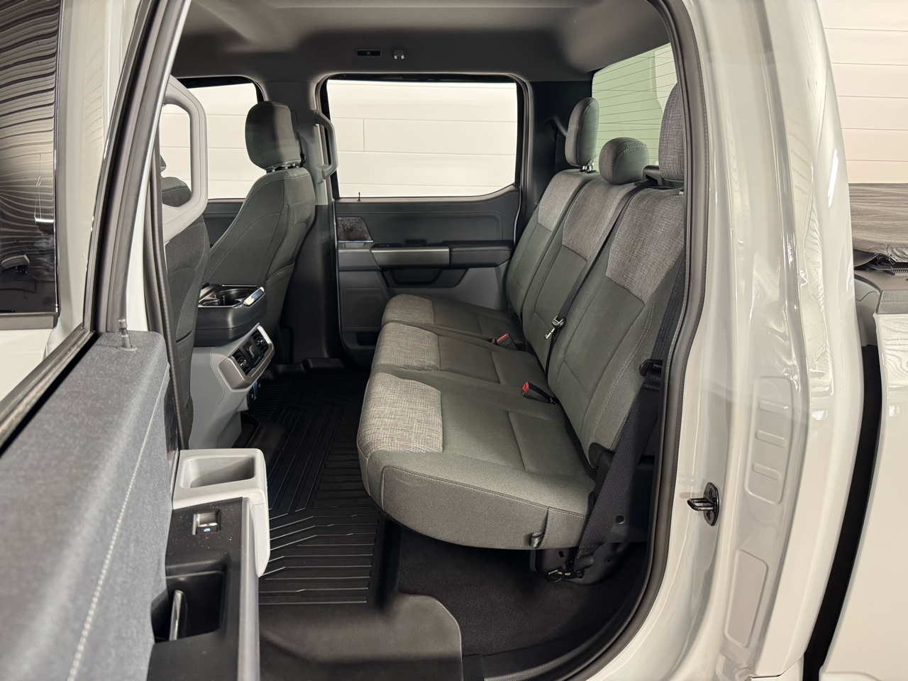 Ford F-150 Lightning  2023