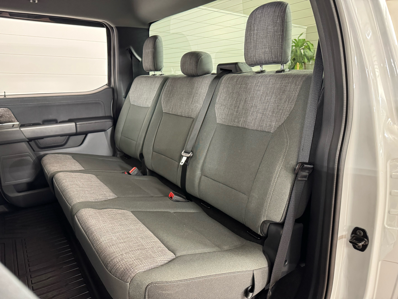 Ford F-150 Lightning  2023