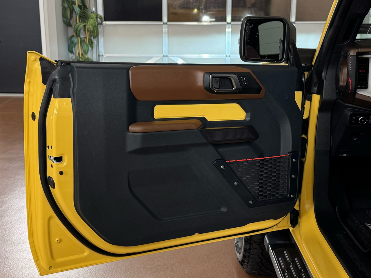 Ford Bronco Heritage Limited Edition 2-Door 2024