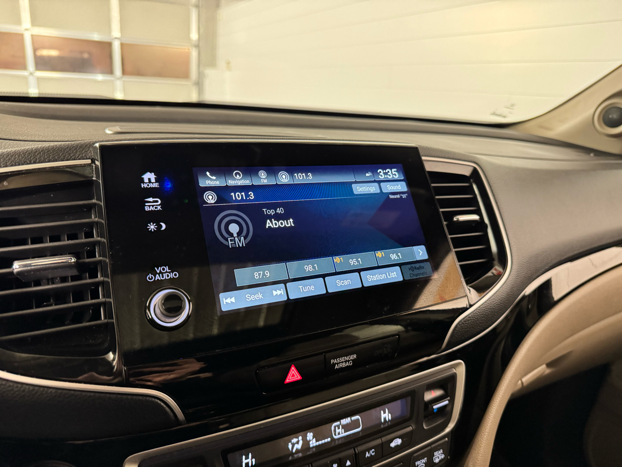 Honda Pilot Touring 8-Passenger AWD 2022