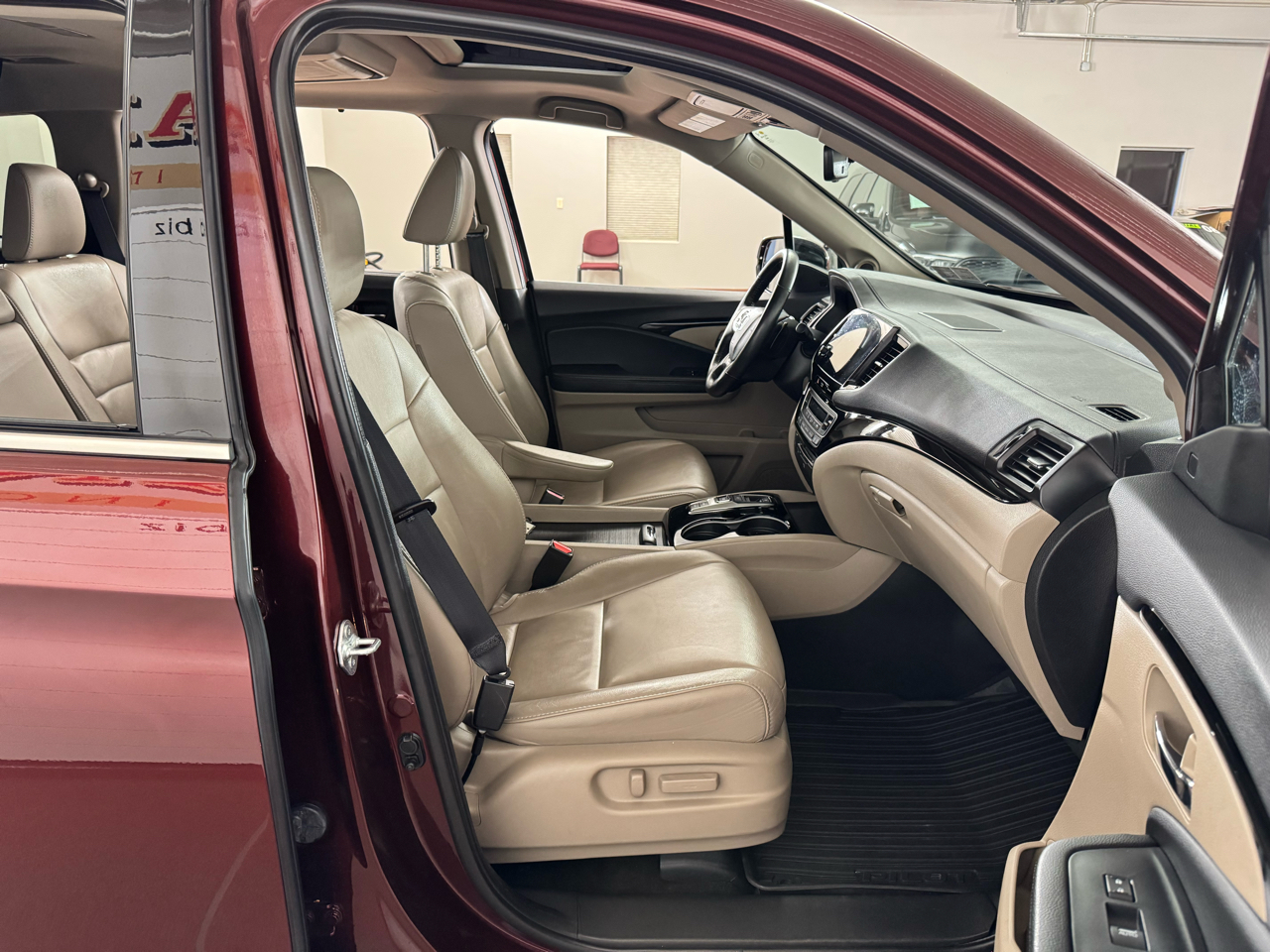 Honda Pilot Touring 8-Passenger AWD 2022