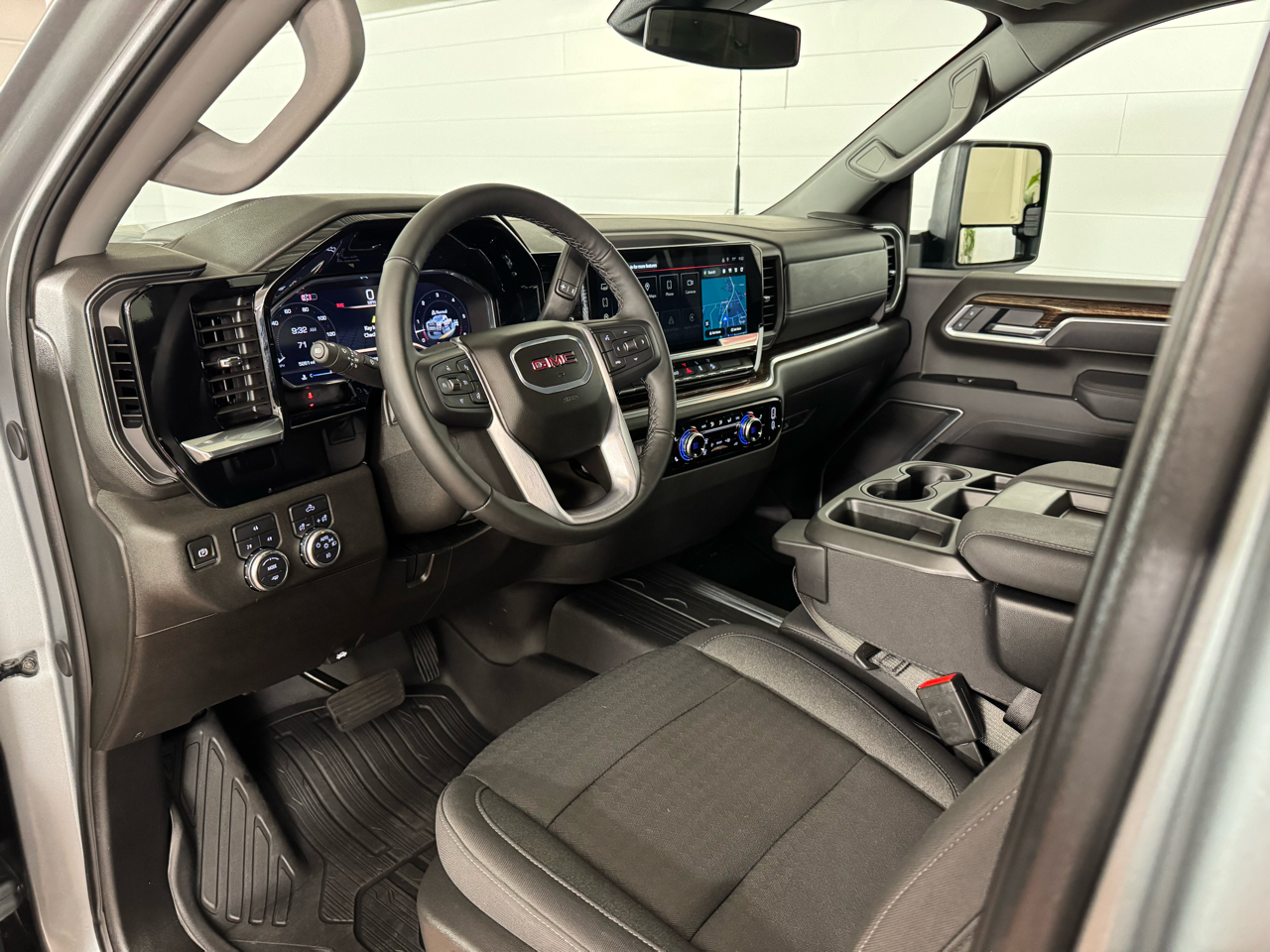 GMC Sierra 2500HD SLE Crew Cab 4WD 2025