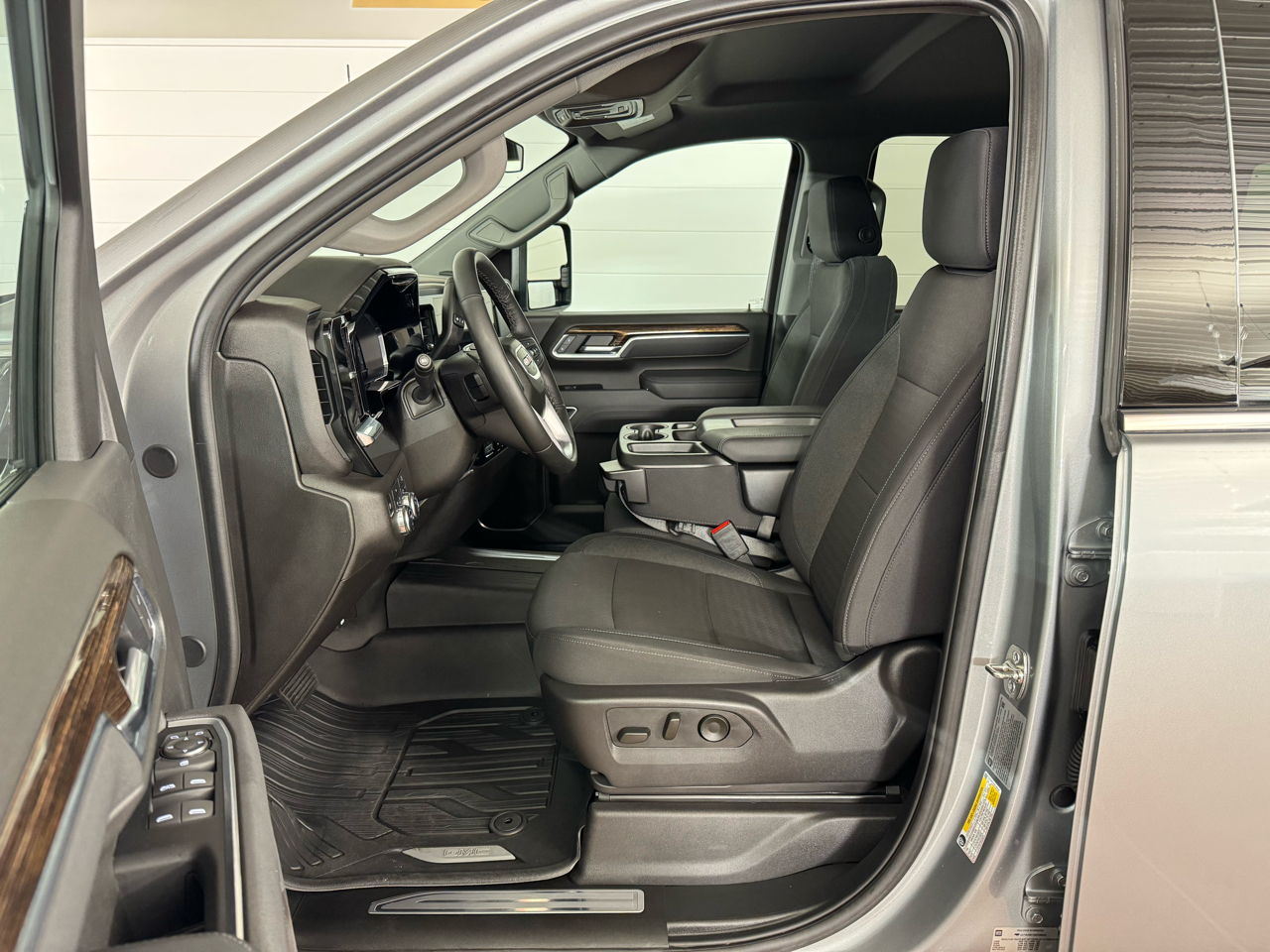 GMC Sierra 2500HD SLE Crew Cab 4WD 2025