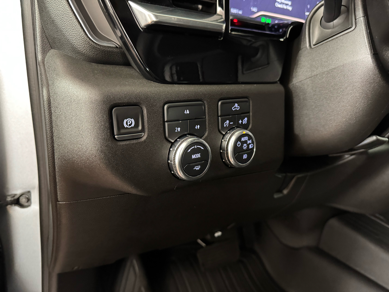 GMC Sierra 2500HD SLE Crew Cab 4WD 2025