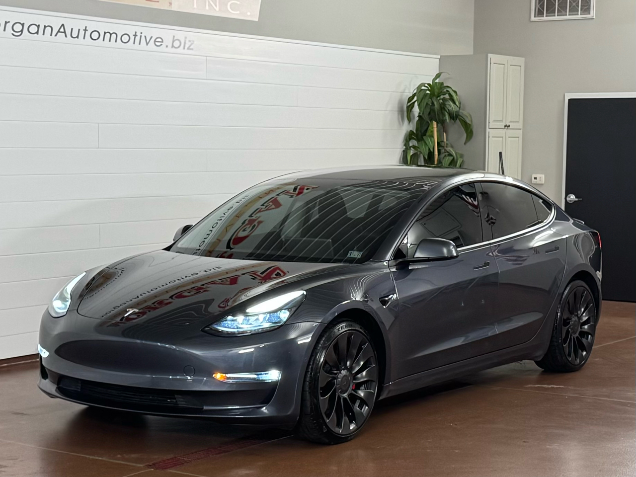 Tesla Model 3  2022