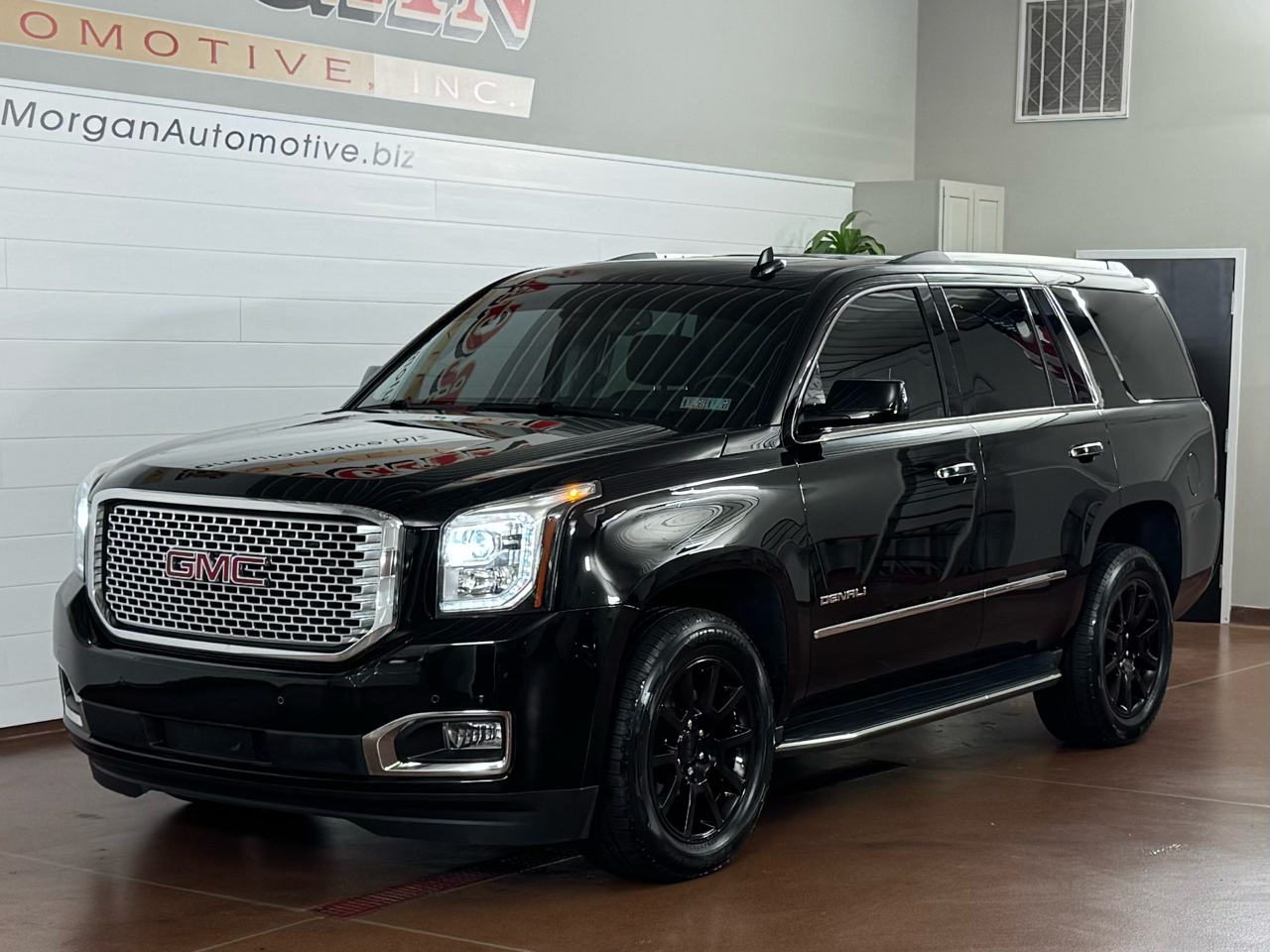 GMC Yukon Denali 4WD 2016