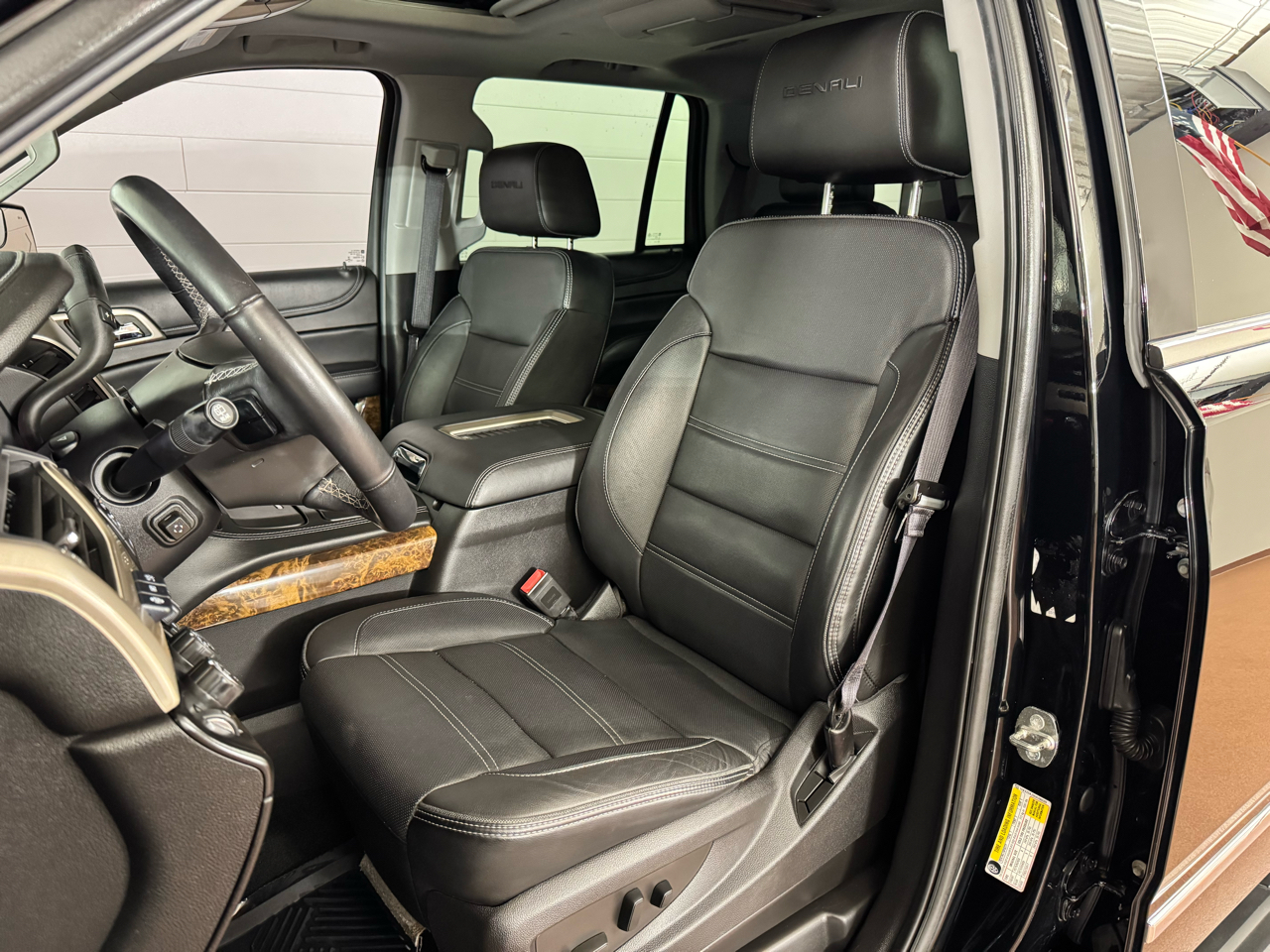 GMC Yukon Denali 4WD 2016