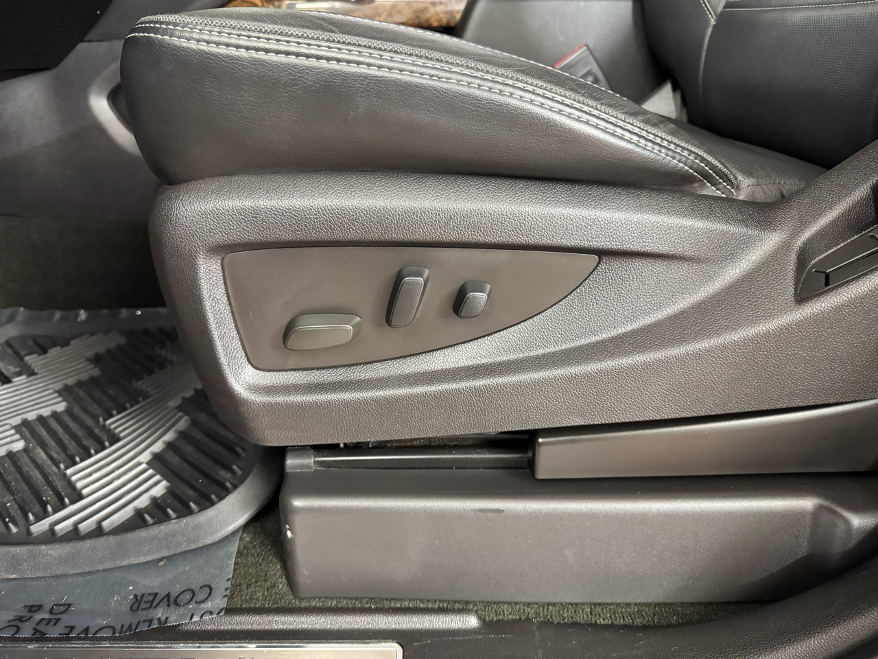 GMC Yukon Denali 4WD 2016