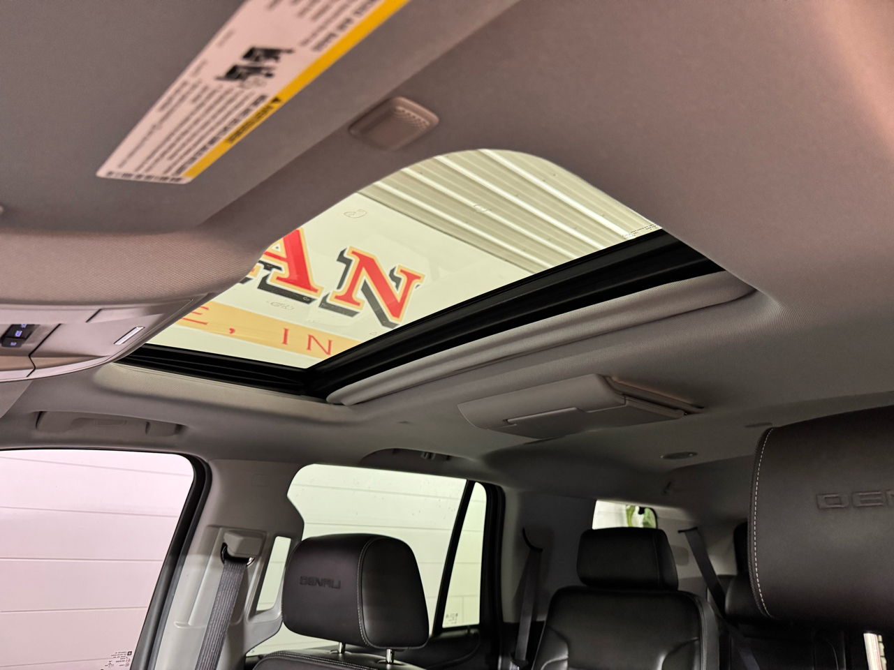 GMC Yukon Denali 4WD 2016