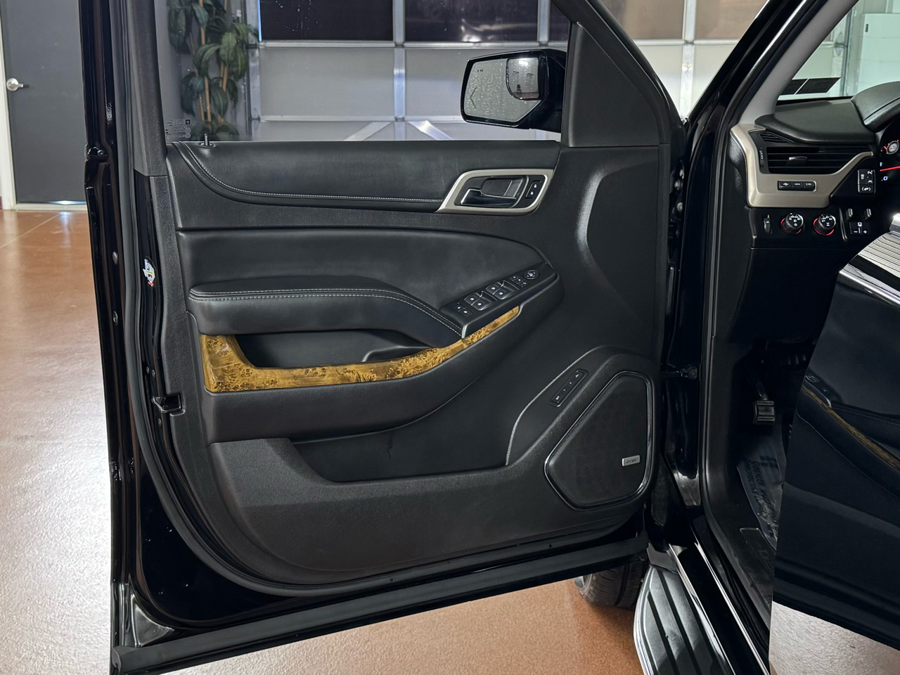 GMC Yukon Denali 4WD 2016