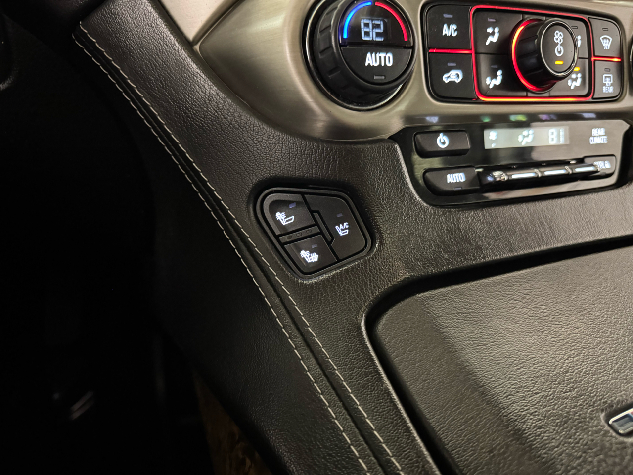 GMC Yukon Denali 4WD 2016