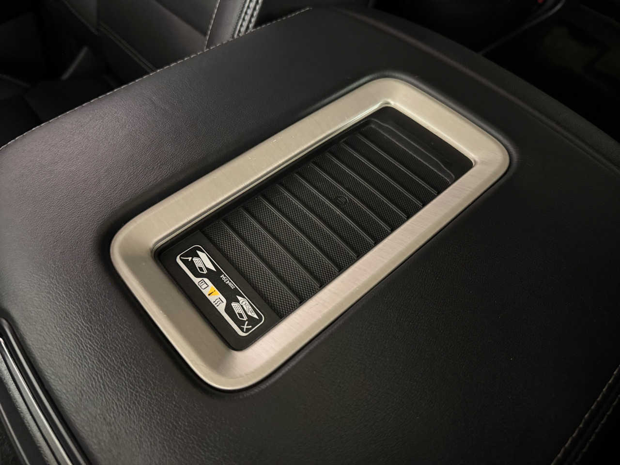 GMC Yukon Denali 4WD 2016