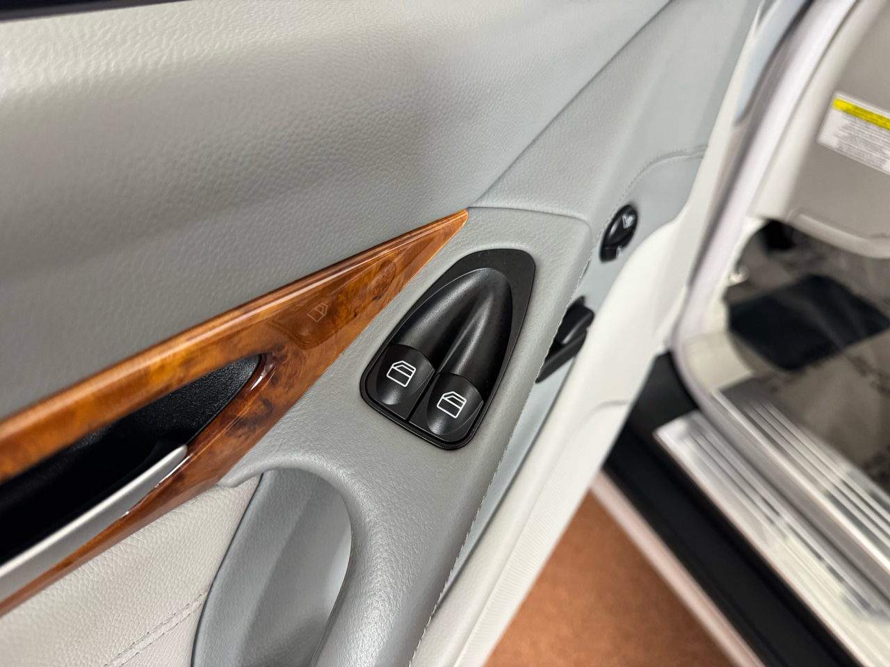 Mercedes-Benz SL-Class  2007