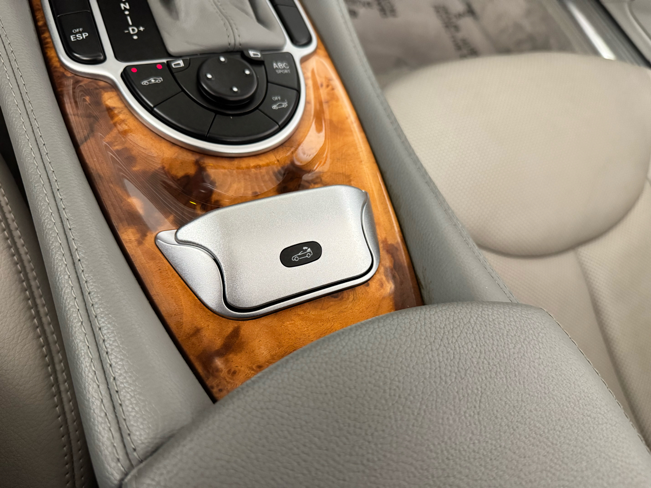 Mercedes-Benz SL-Class  2007