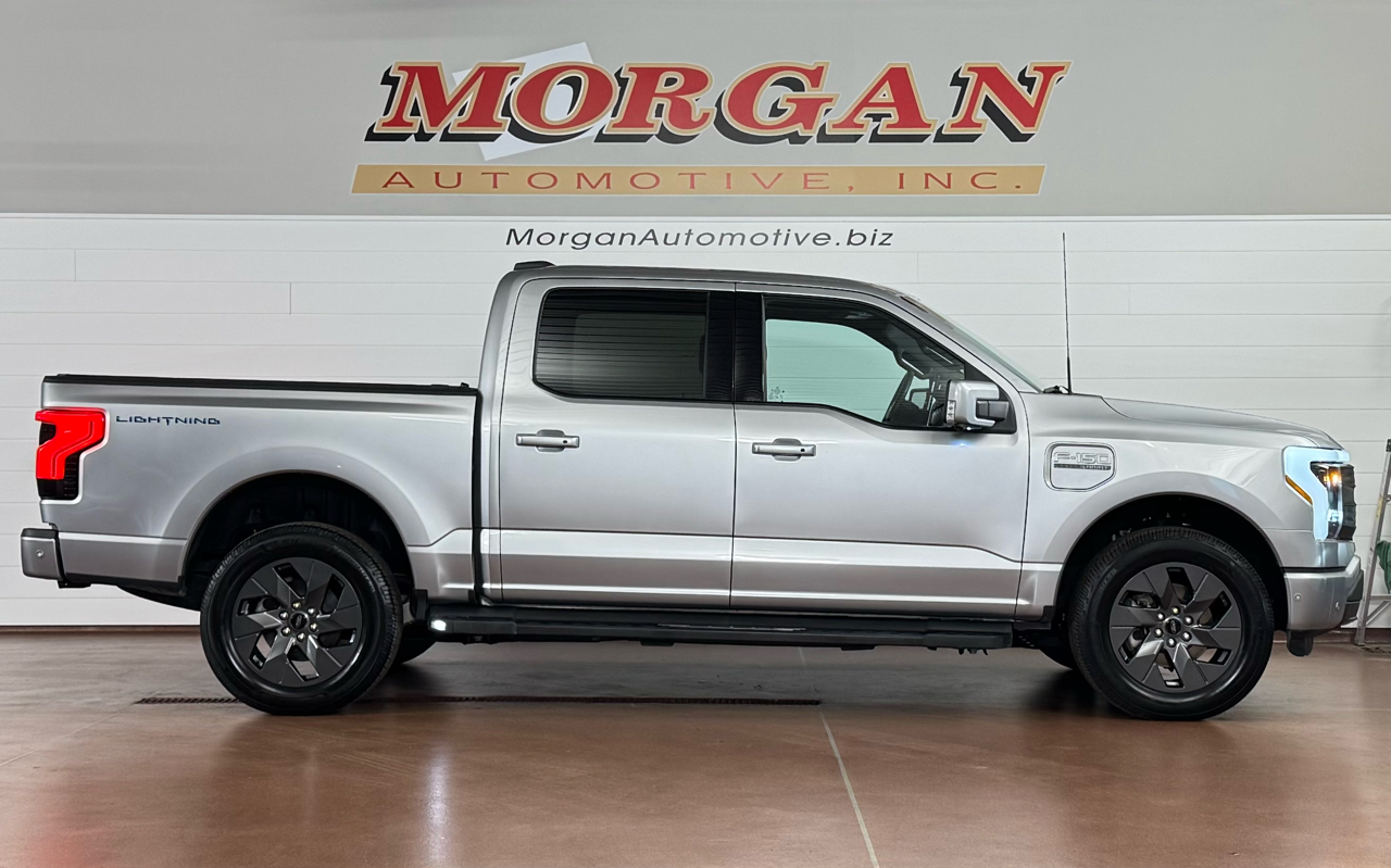 Ford F-150 Lightning  2023