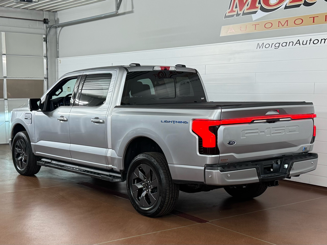 Ford F-150 Lightning  2023