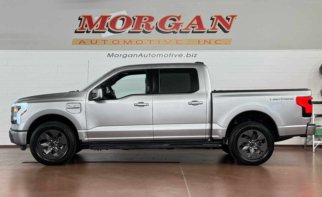 Ford F-150 Lightning  2023