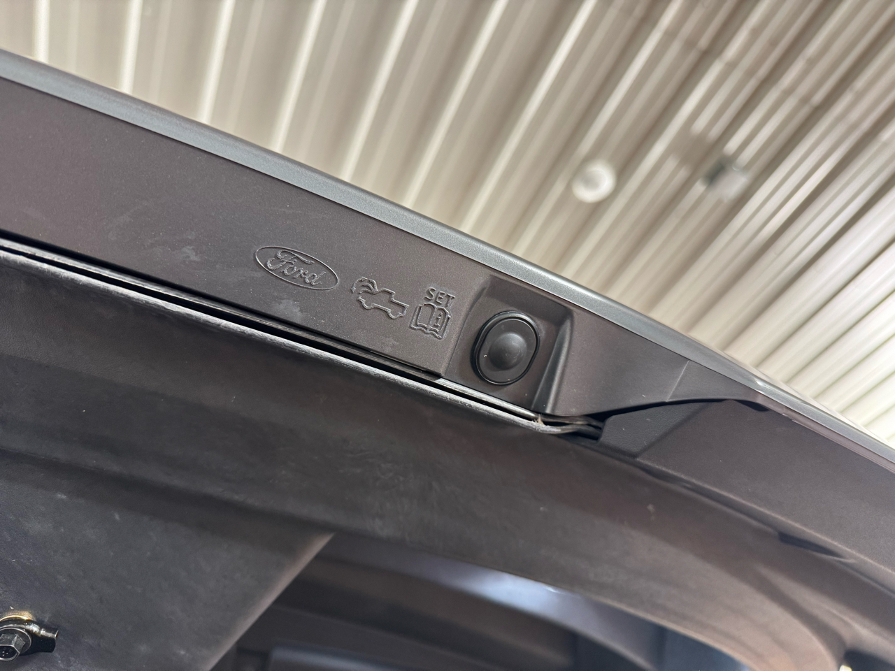 Ford F-150 Lightning  2023