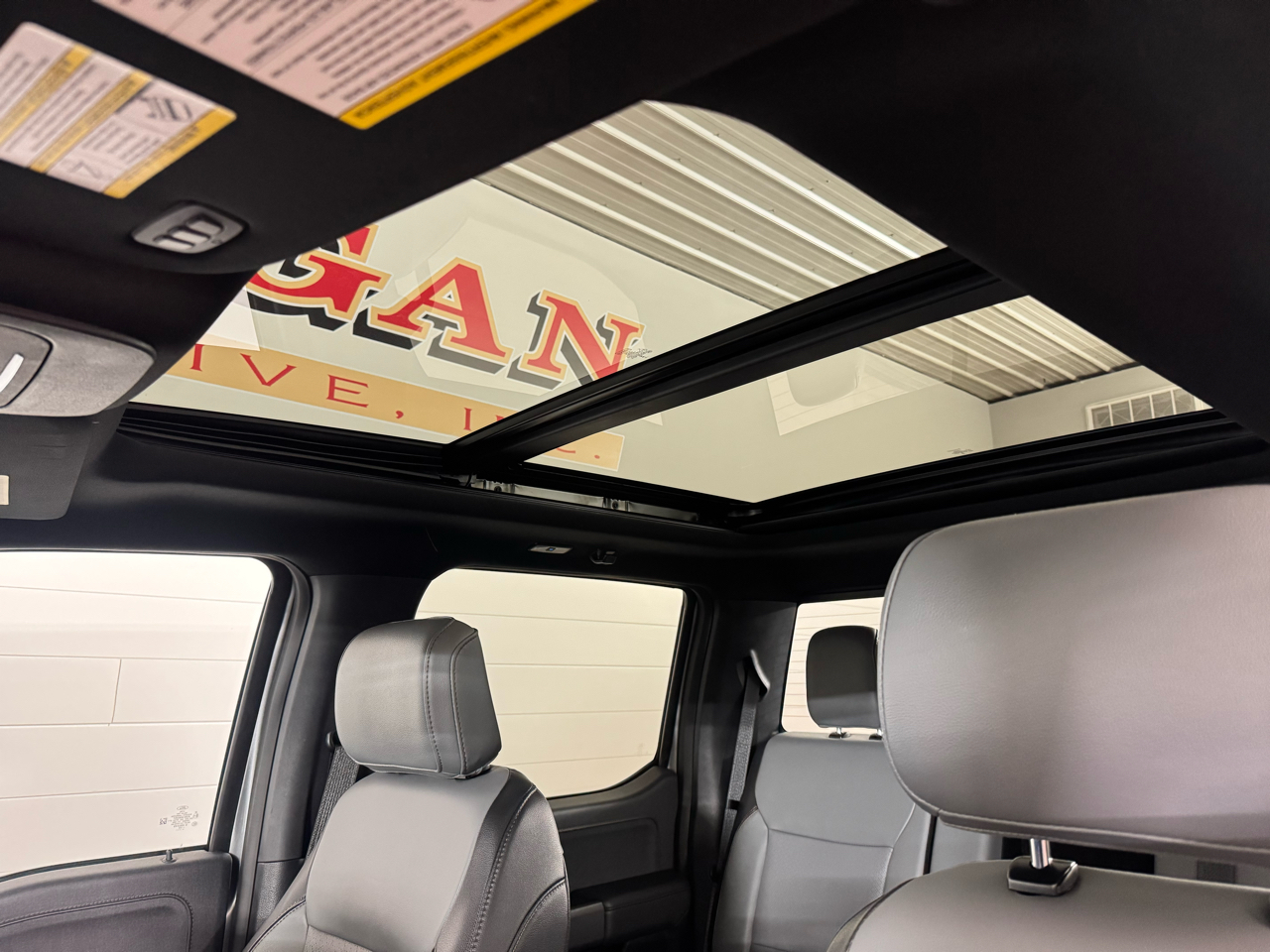 Ford F-150 Lightning  2023