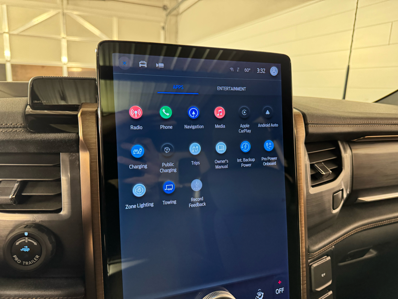 Ford F-150 Lightning  2023