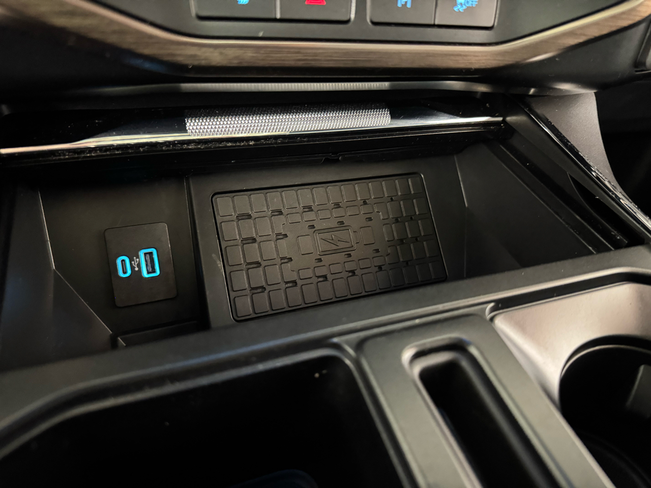 Ford F-150 Lightning  2023