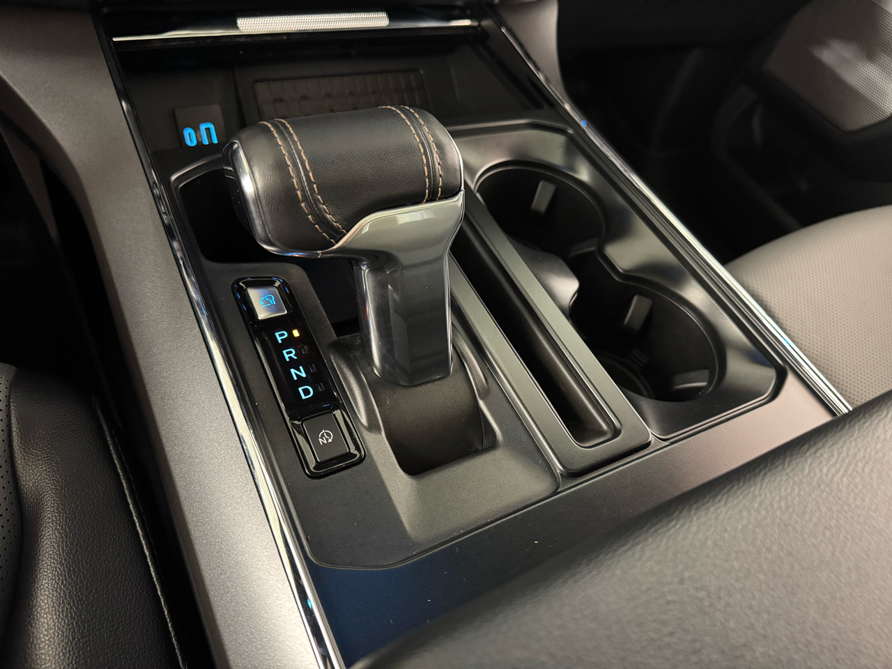 Ford F-150 Lightning  2023