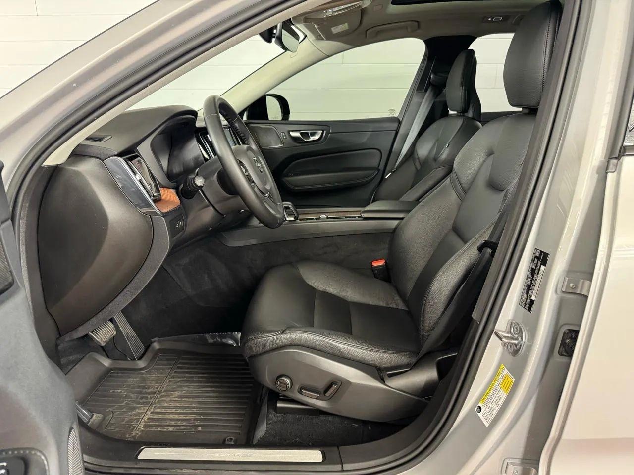 Volvo XC60  2023