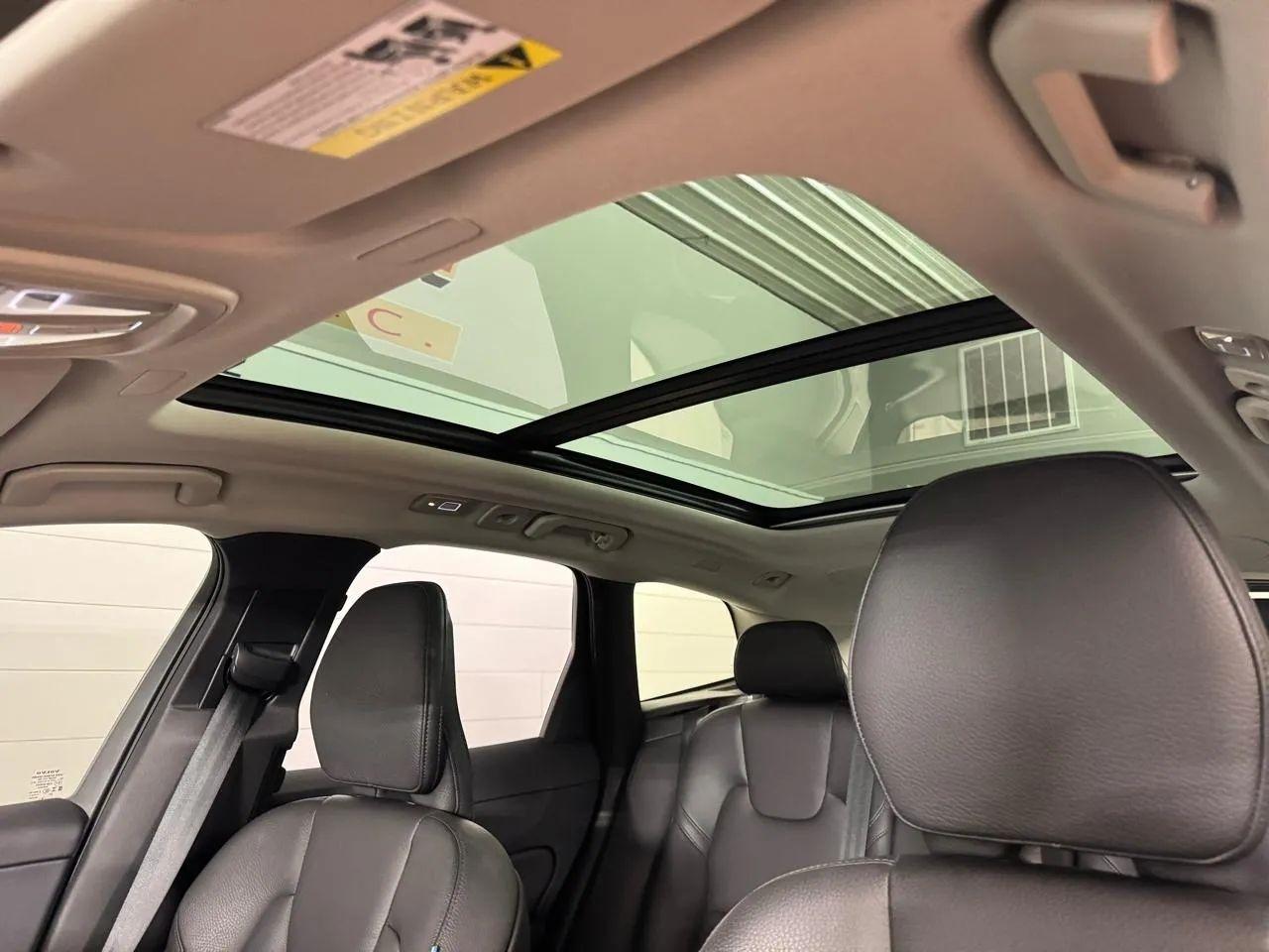 Volvo XC60  2023