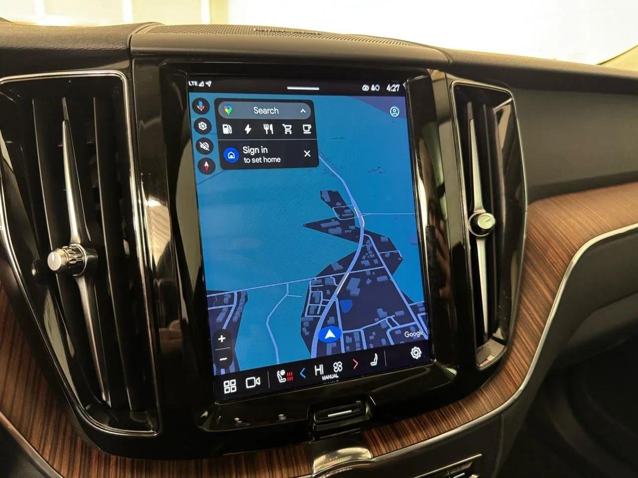 Volvo XC60  2023