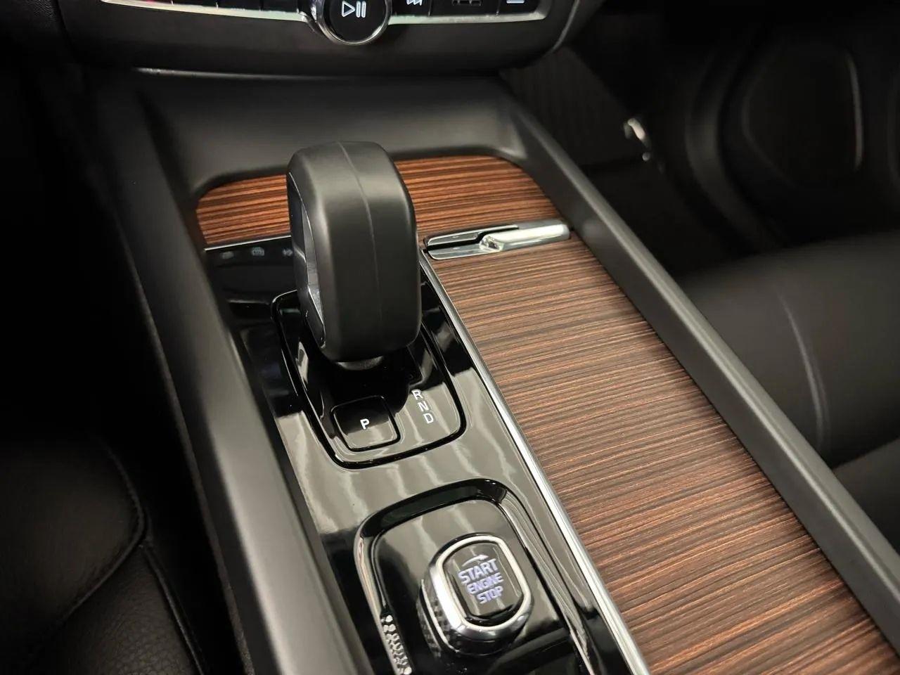 Volvo XC60  2023
