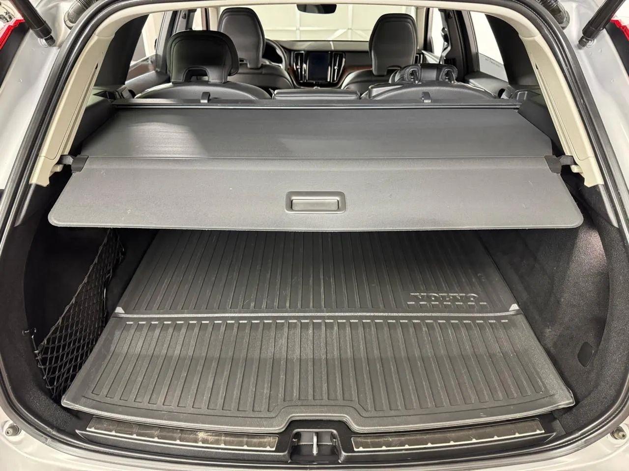 Volvo XC60  2023